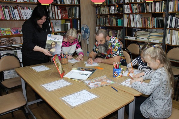 Занятие в изостудии «Акварелька» с мастер-классом по рисованию масляной пастелью