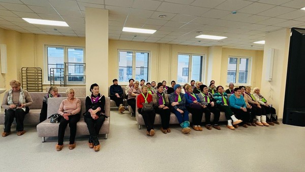 Праздничная программа, посвященная Международному Дню инвалидов «Они в мире не лишние»