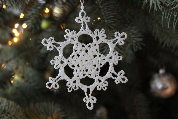 Мастер-класс «Вяжем снежинки»