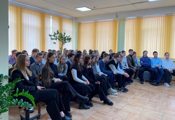 Экологический час «Сохраним лесную красавицу!»