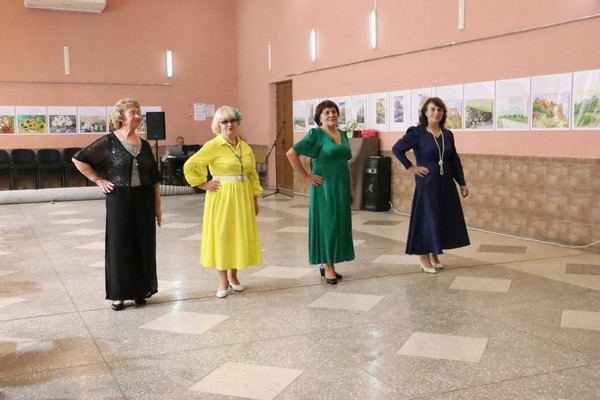 Новогодняя концертная программа «Магия новогоднего праздника»