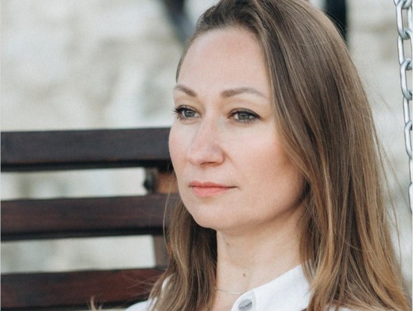 Презентация романа Камилы Соколовой «Форчекинг»