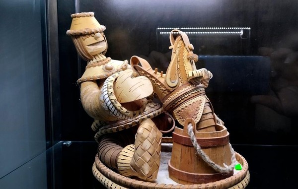 ПОЛЮБУЙТЕСЬ – БЕРЕСТА