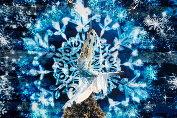 Как зажечь ёлку