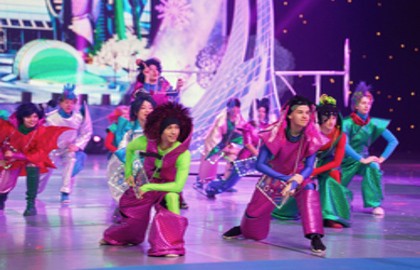 Ёлка в Гостином дворе