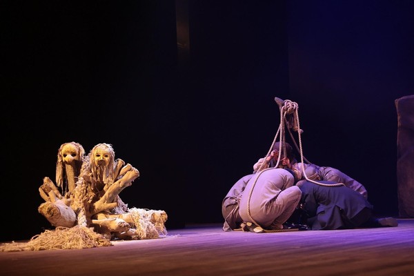 Прямой эфир «А. Зухраев читает Булата Акуджаву»