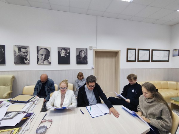 Предпоказ спектакля «Любовь и голуби»