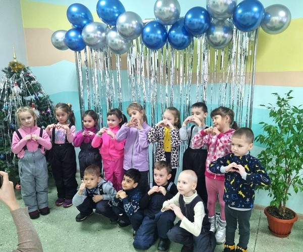 Новогодний переполох: игры, мультики и караоке