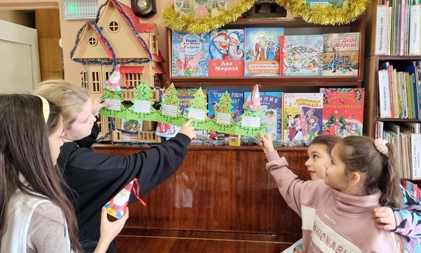 Познавательно-игровая программа «Новогодние истории»