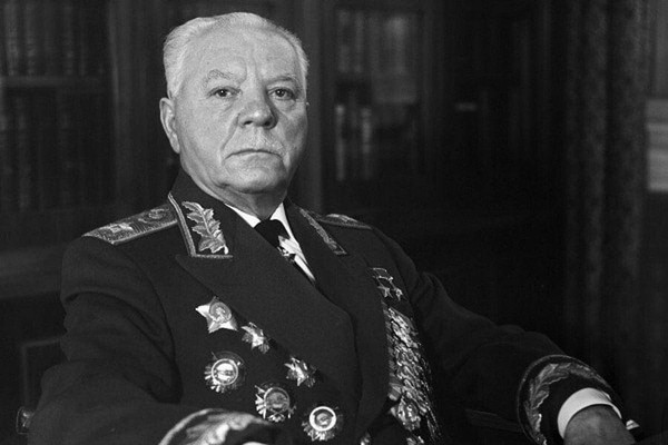 Тематическая встреча «Ворошилов. После военная деятельность.»