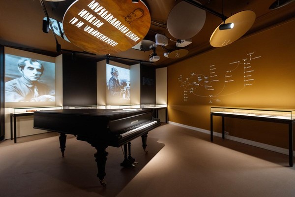 Рустем Яхин –выпускник Первой школы, автор Гимна Республики Татарстан