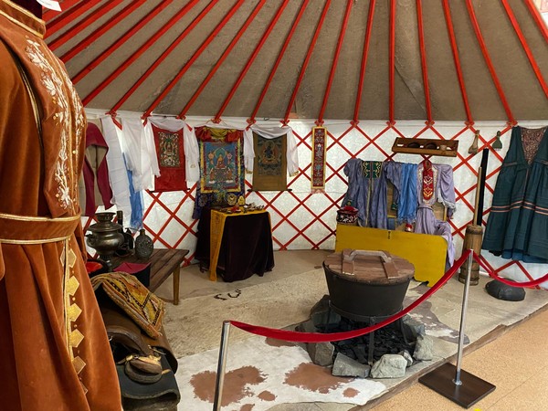 Экспозиция «Этнографическая мозаика»