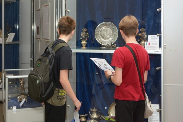 Арт-детектив по Центру Тенишевых