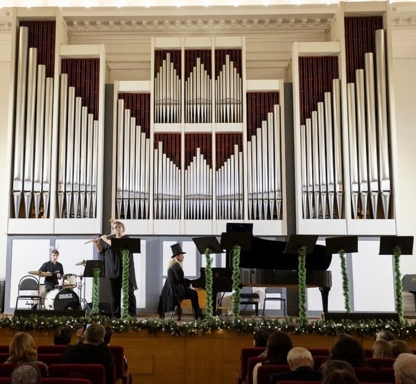 Концерт «Новогодний фейерверк»