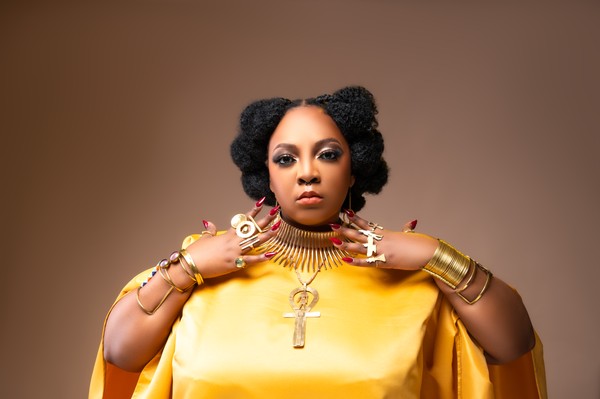 New Year’s Eve. Lizwi Live