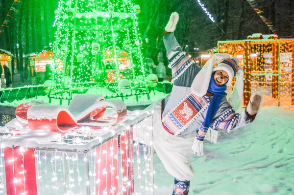 Интерактивная программа «Новогодние гостинцы из «Загородного»