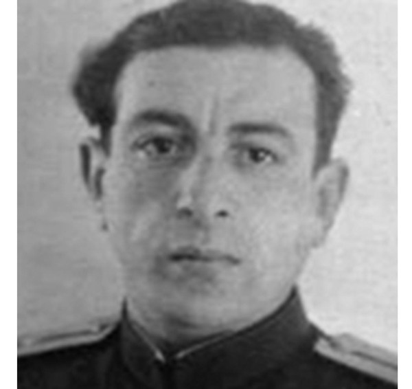 Тематическая беседа «Карантонис Георгий Эммануилович». Акция «Листая военные страницы»