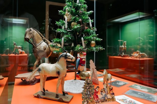 Лошадка-качалка. История игрушки