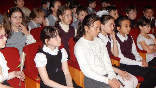 Час полезной информации «Как террористы и экстремисты вербуют подростков и молодежь?»