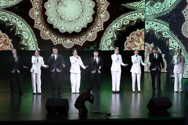 Концерт народного татарского эстрадного ансамбля «Лэззэт»