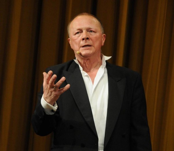 Концерт «Простак в мире джаза или Баллада о тридцати бегемотах»