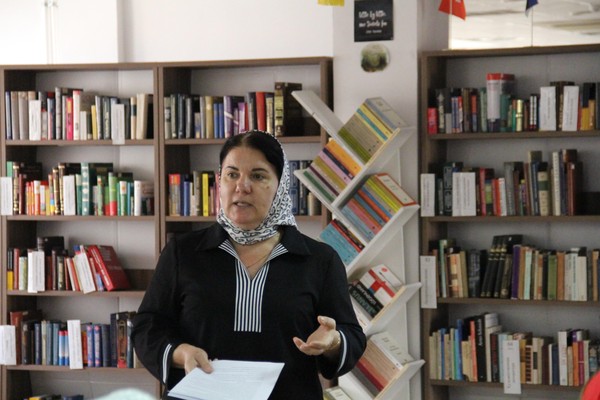 Поэтический вечер «Как нитки ожерелья звуки рвутся»