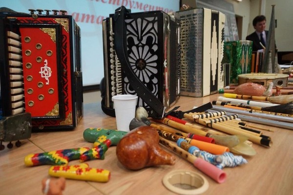 Мастер-класс «Вопросы посадки и постановки рук в классе баяна»