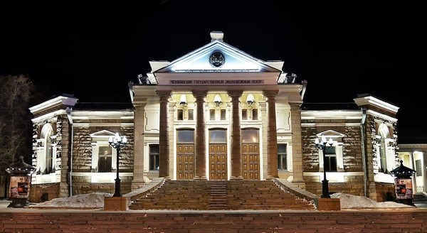 Спектакль «Ростовы»