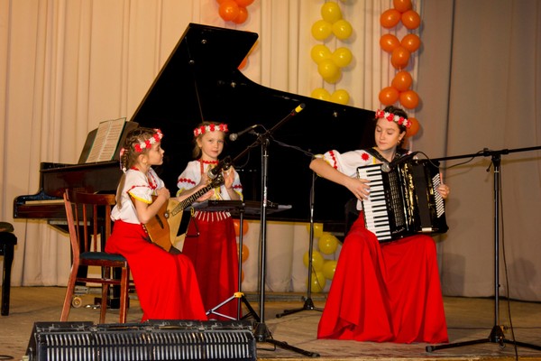 Концерт «Дружная семья – крепкая держава»