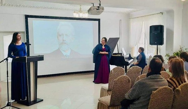 Литературно-музыкальная программа «Знакомый ваш Сергей Есенин»