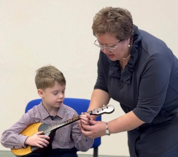 Мастер-класс по игре на домре