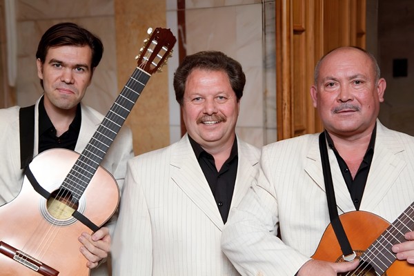 Вокальное трио «Реликт»