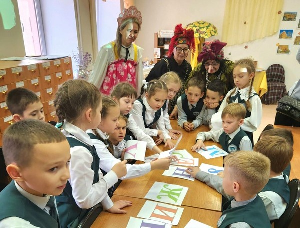 «Бабки-ежки приближают Новый Год!»