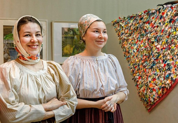 Экскурсия по выставке «Изразцы царские и пролетарские»