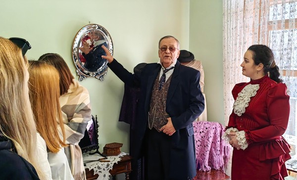 Интерактивная экскурсия «Нескучный досуг в купеческом доме»