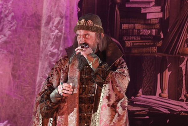 Спектакль «Иван Васильевич»