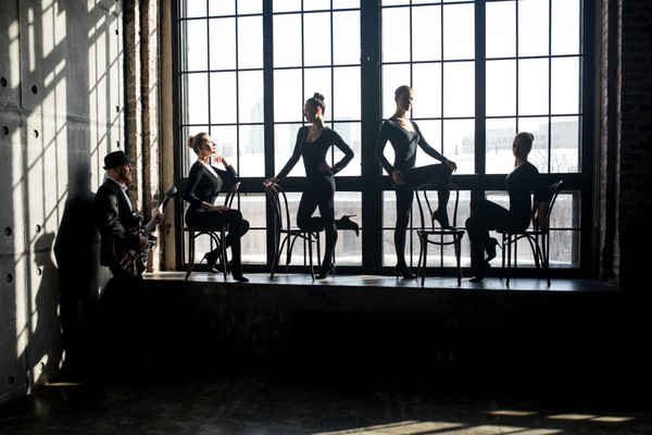 Ананасы в шампанском