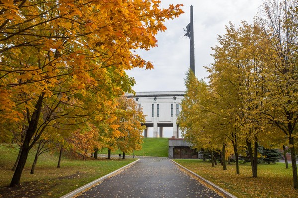 Творческий вечер «Под грохот и гул войны»
