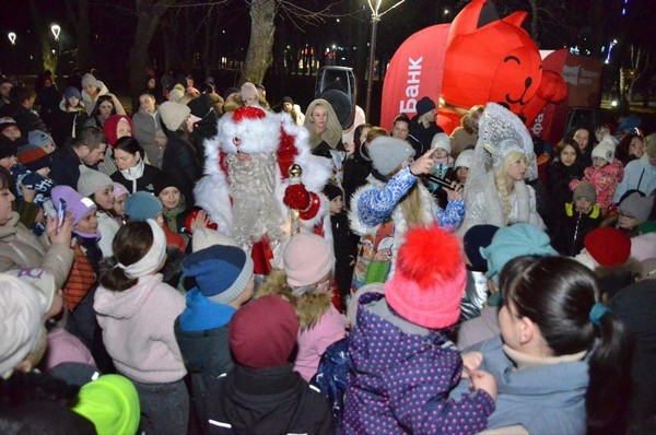 Зажжение огней на главной елке «Елочка, гори!»