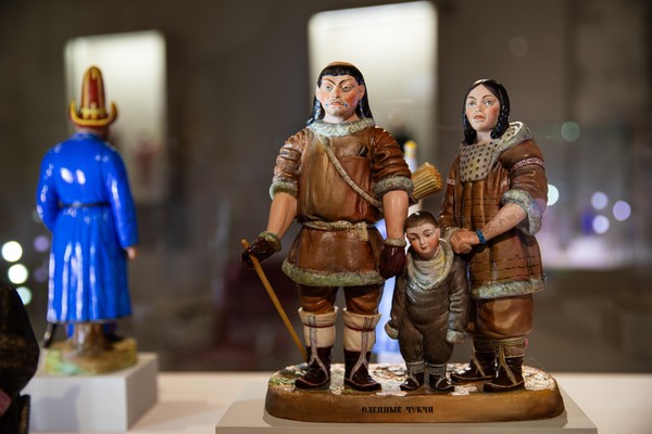 Аудиоэкскурсия по выставке «Народы России. Русская фарфоровая скульптура XIX – нач. ХХ в.»