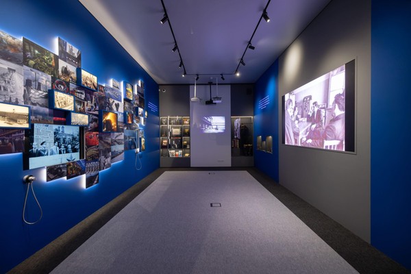 Зал В.И. Долгих