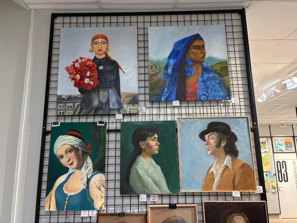 Выставка «Симфония красок»