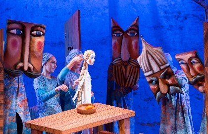 Сказка о мертвой царевне и о семи богатырях