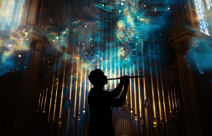 Орган и дудук при свечах