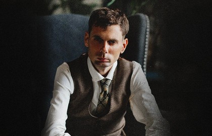 Максим Апрель