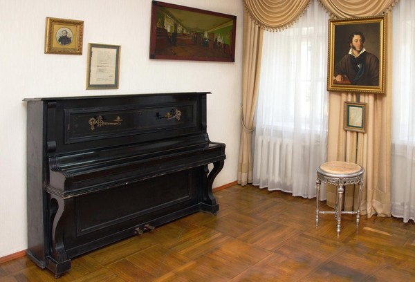 Воскресная программа «Журфиксы в Мещанке»