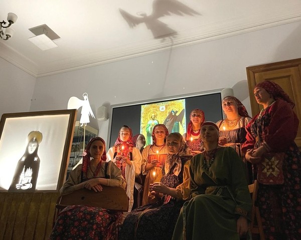 Музыкально-теневой спектакль «Святые слёзы Анны Кашинской»