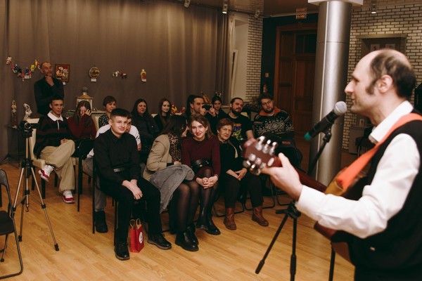 Акустический вечер «Добро пожаловать, друзья!» пройдёт в Доме народного творчества