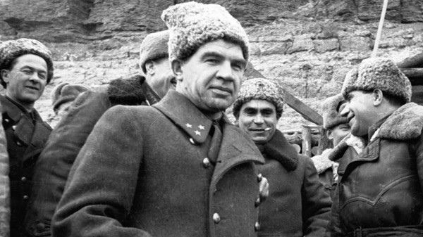 Тематическая беседа «Они сражались за Сталинград. Василий Чуйков»