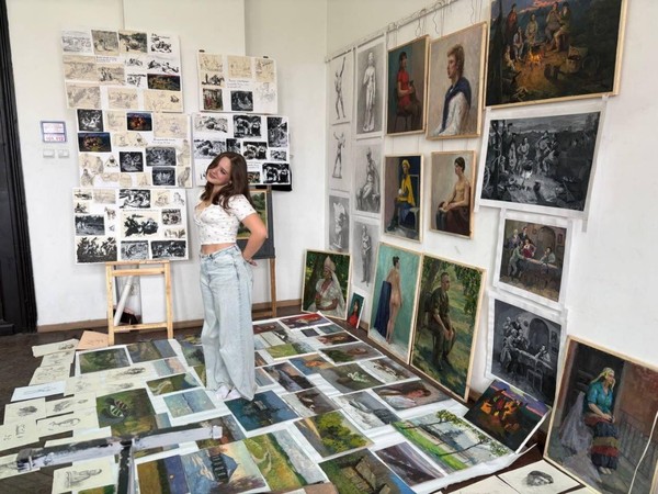 Выставка этюдов Анастасии Гололобовой